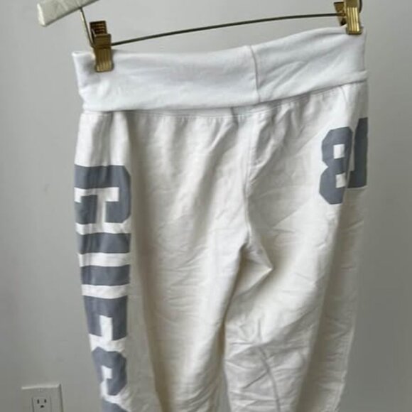 Guess jogging capris - Picture 2 of 3